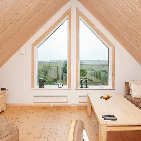 6 Person In L S Holiday home