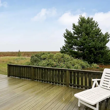 בית נופש 6 Person In *